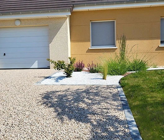 Allée carrossable en gravier