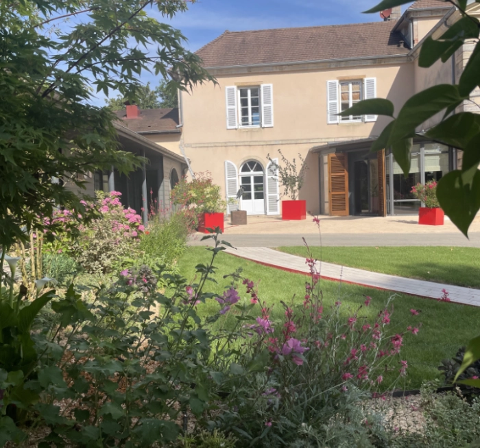 Aménagement de le jardin d'un restaurant